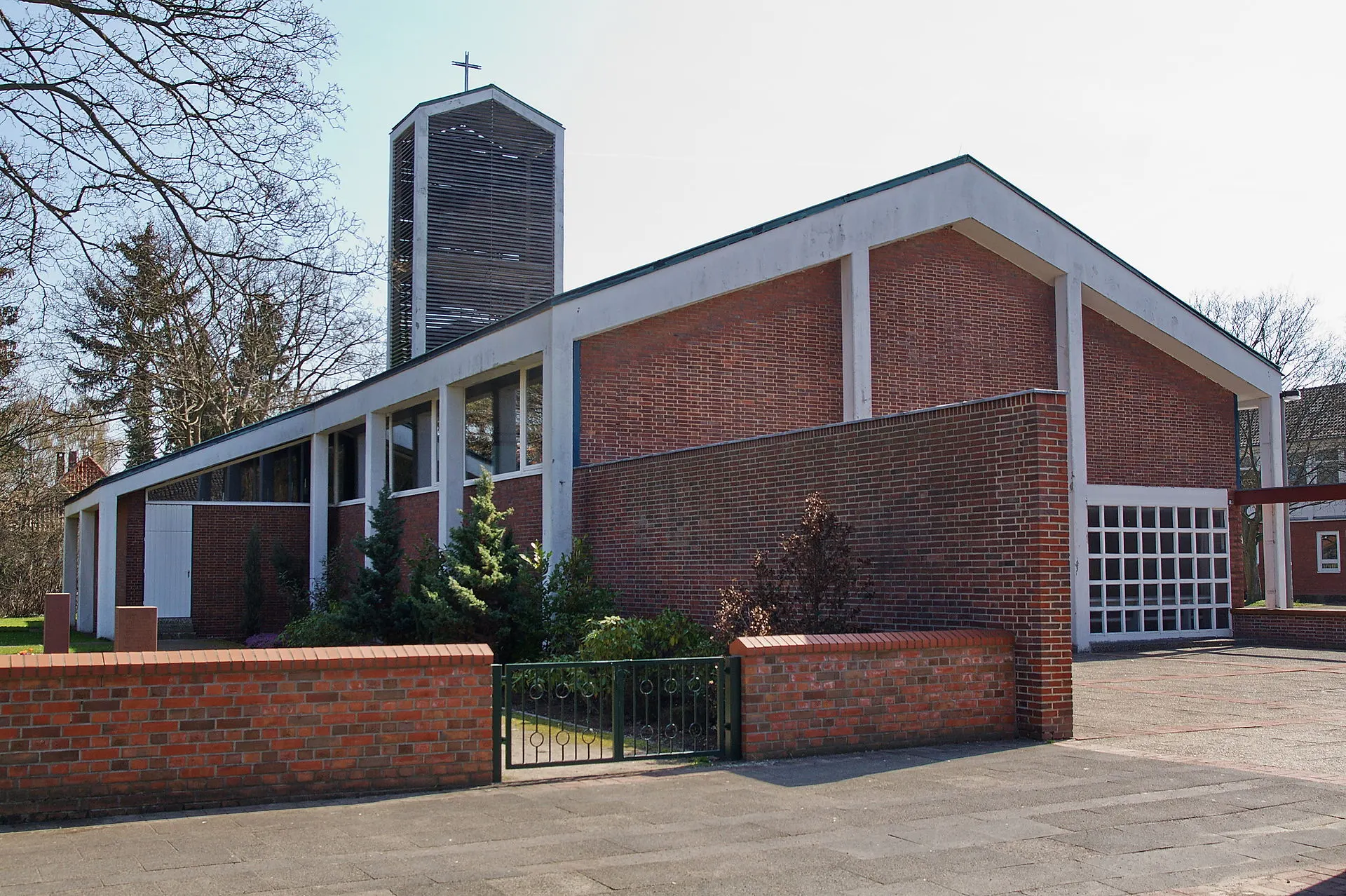 St.-Johannis-Kirche im Stadtteil Bemerode, Hannover