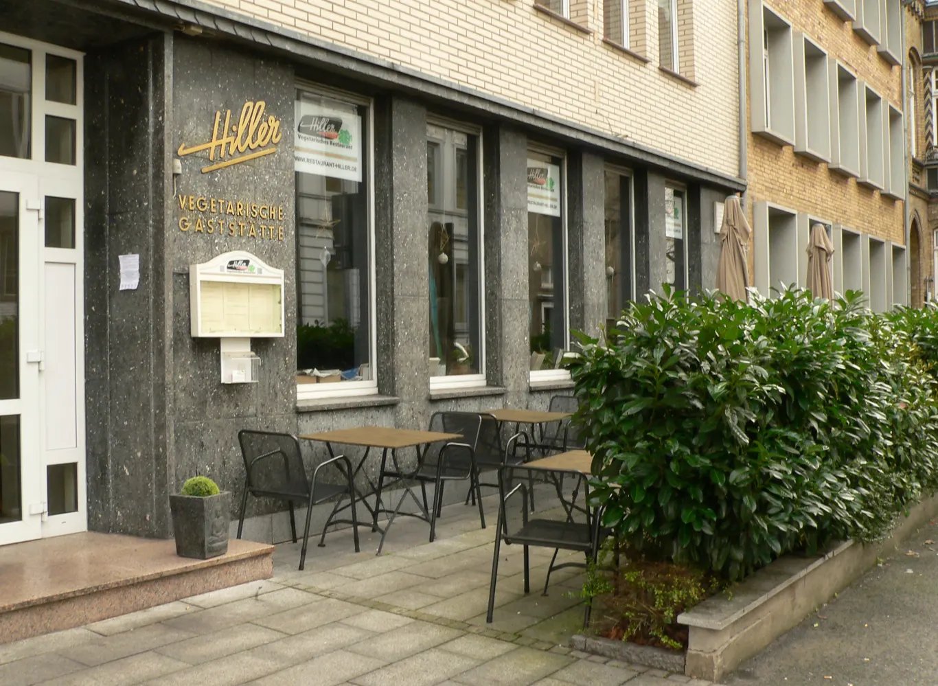 Eingang der vegetarischen Gaststätte Hiller in der Blumenstraße in Hannover